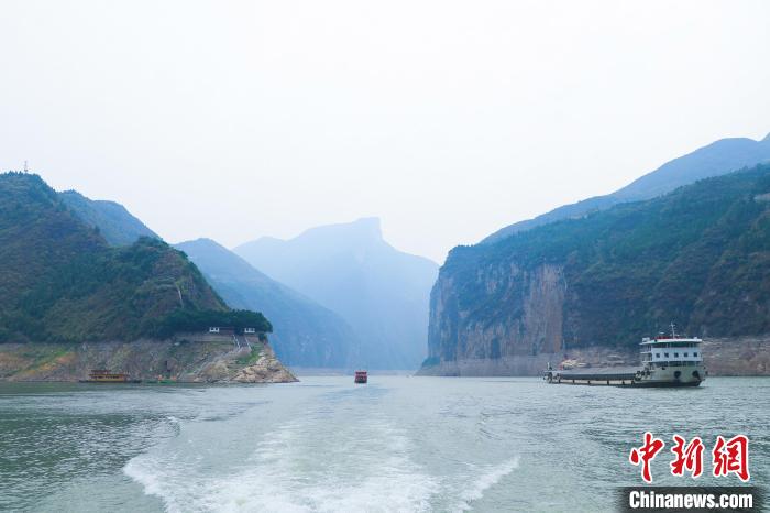 一場巡河“找茬”行動，何以巡出碧水東流的長江？