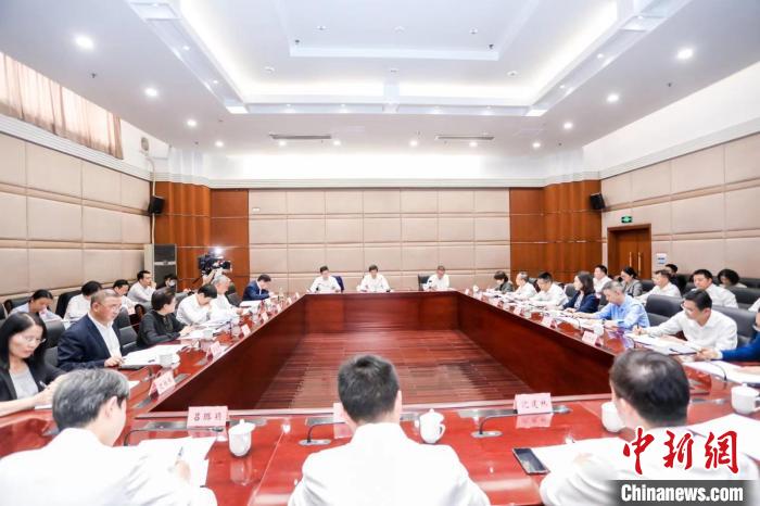 浙江召開統(tǒng)一戰(zhàn)線“凝心鑄魂強根基、團結(jié)奮進新征程”主題教育動員會
