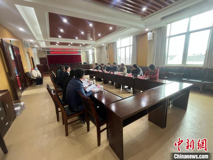 寧波大學(xué)東海研究院召開相關(guān)工作會議。(資料圖) 寧波大學(xué)東海研究院供圖