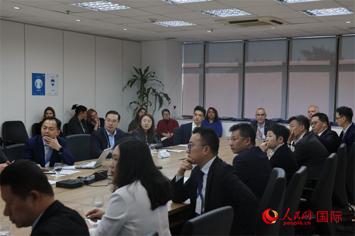 與會(huì)代表參與座談交流。人民網(wǎng)記者 時(shí)元皓攝