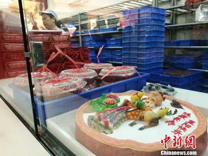 資料圖：等待銷售的重陽糕?！＄娚?攝