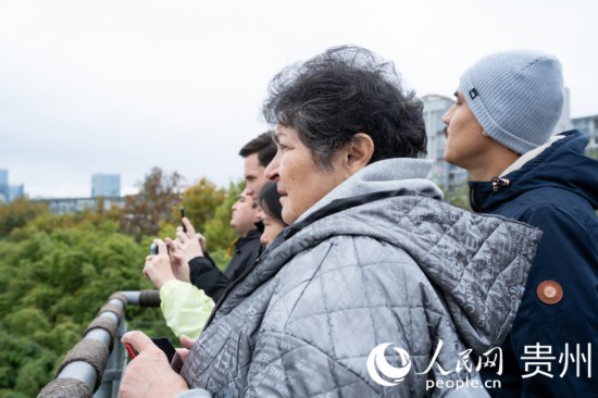 遠眺觀山湖公園。人民網(wǎng) 陽茜攝