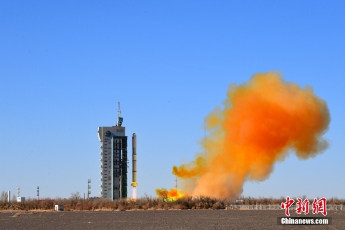 北京時間2023年11月16日11時55分，我國在酒泉衛(wèi)星發(fā)射中心使用長征二號丙運載火箭，成功將新一代海洋水色觀測衛(wèi)星發(fā)射升空，衛(wèi)星順利進入預定軌道，發(fā)射任務獲得圓滿成功。此次任務是長征系列運載火箭第497次飛行。汪江波 攝