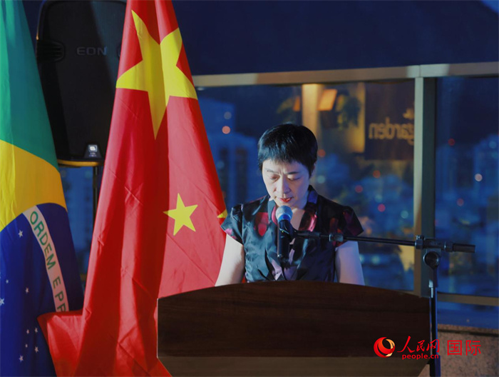 中國駐里約熱內(nèi)盧總領(lǐng)事田敏發(fā)表致辭。人民網(wǎng)記者 宋亦然攝