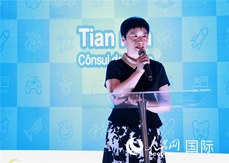 中國駐里約熱內(nèi)盧總領(lǐng)事田敏發(fā)表致辭。人民網(wǎng)記者宋亦然攝