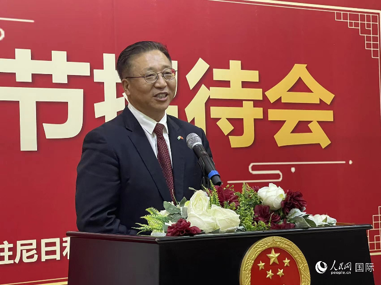 中國駐尼日利亞大使崔建春致辭。人民網(wǎng)記者 姜宣攝