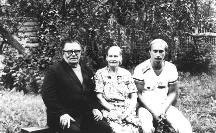 從圣彼得堡到莫斯科，普京從政大事記：下一個(gè)六年怎么走？