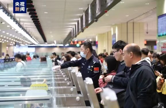 灣區(qū)速評丨多項(xiàng)數(shù)據(jù)破紀(jì)錄 人才何以在灣區(qū)成潮？