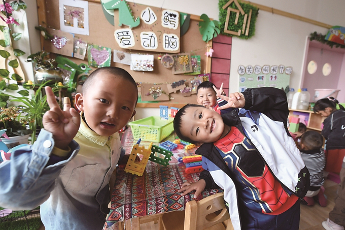 江蘇援建的拉薩市江蘇實(shí)驗(yàn)幼兒園，所有師資在江蘇接受培訓(xùn)，打造具有江蘇水準(zhǔn)的優(yōu)質(zhì)學(xué)前教育資源。 本報(bào)記者 萬程鵬 攝