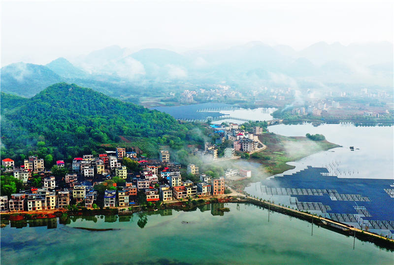 湖南省郴州市嘉禾縣千家洞水庫風光。黃春濤攝