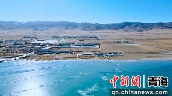 圖為冬日青海湖。李江寧攝