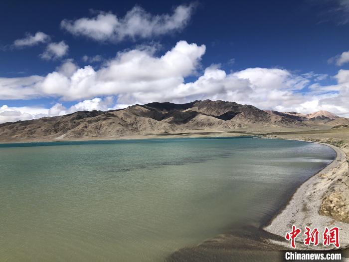 西藏阿里的高原湖泊別若錯(cuò)(又稱別若則錯(cuò))海拔約4470米?！?lt;a target='_blank' href='/'><p  align=