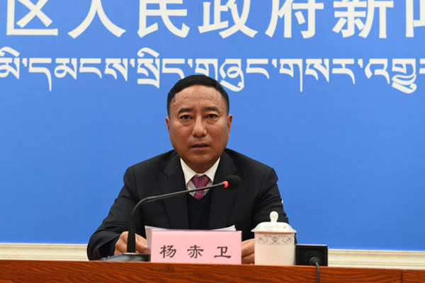 楊赤衛(wèi) 林芝市常委、政府副市長(zhǎng).JPG