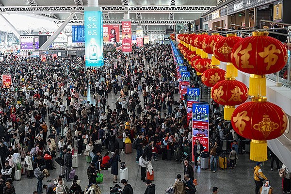全球媒體聚焦 | 美國媒體：春節(jié)消費(fèi)熱潮預(yù)示中國進(jìn)入消費(fèi)新時代