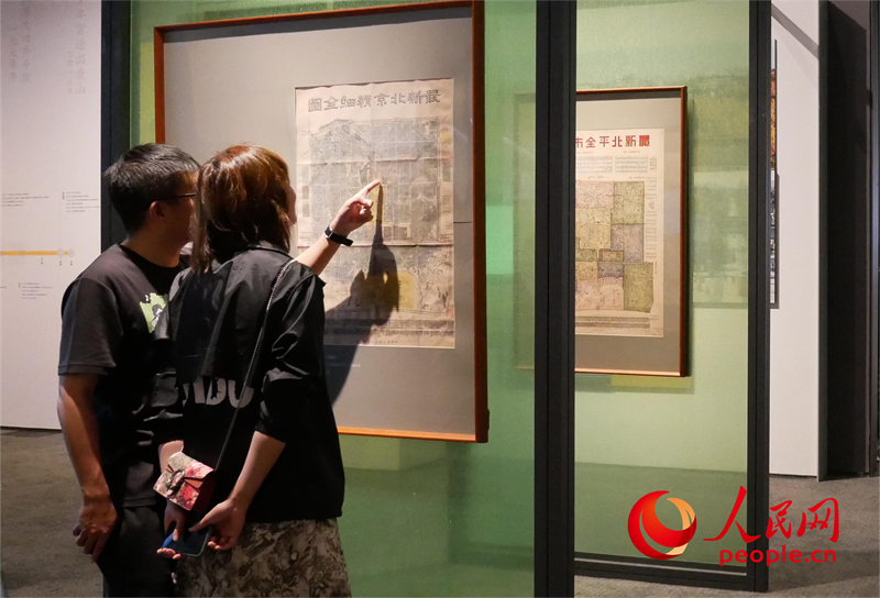 國(guó)際博物館日來(lái)臨之際，觀眾在首都博物館參觀。人民網(wǎng)記者 韋衍行攝
