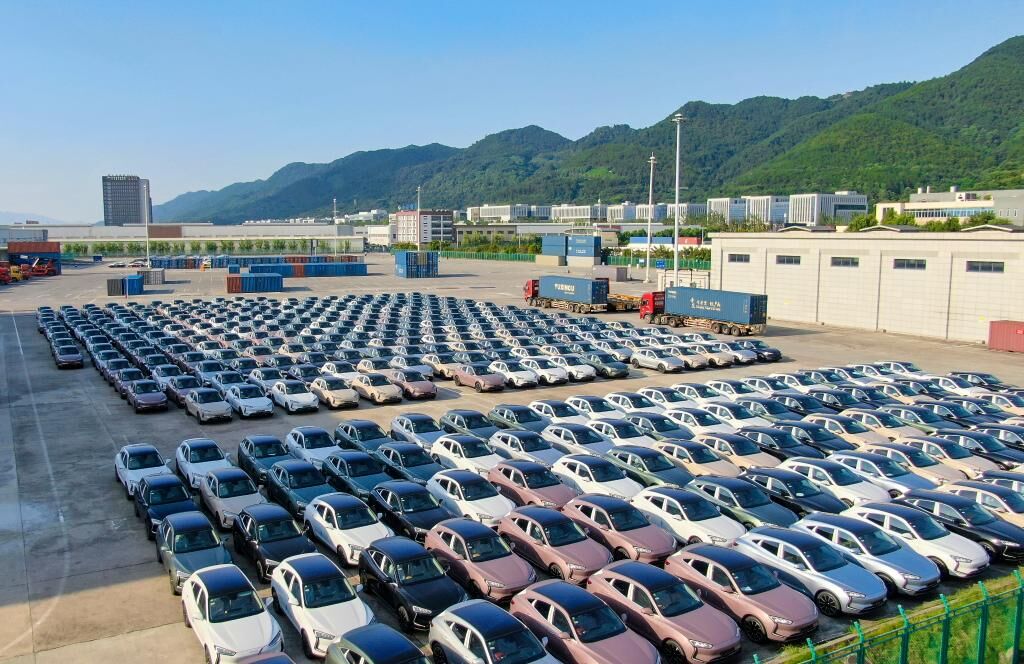 05 重慶整車進(jìn)口口岸。華龍網(wǎng) 通訊員 郭晉 攝