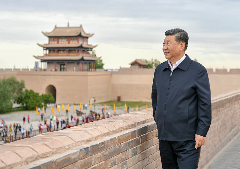 2019年8月20日，習(xí)近平總書記來到甘肅嘉峪關(guān)關(guān)城，登上城樓察看關(guān)城整體面貌，聽取河西走廊長城、關(guān)隘歷史文化情況介紹。