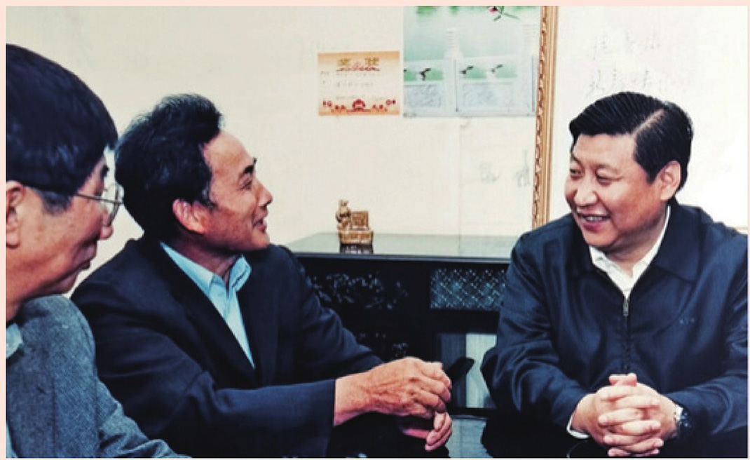 2003年4月24日，時(shí)任浙江省委書(shū)記習(xí)近平在浙江下姜村調(diào)研。