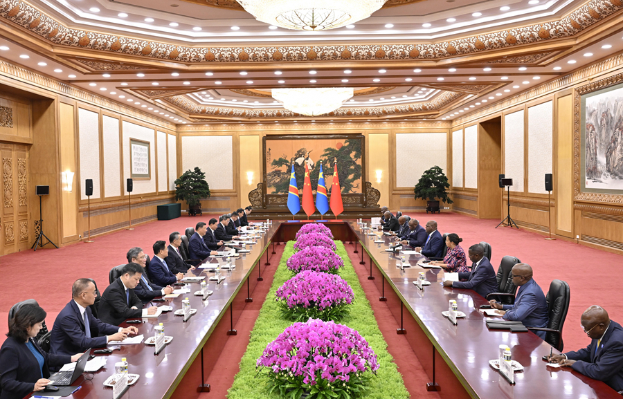 9月2日上午，國家主席習(xí)近平在北京人民大會堂會見來華出席中非合作論壇北京峰會的剛果（金）總統(tǒng)齊塞克迪。