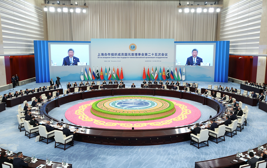 9月1日上午，上海合作組織成員國元首理事會第二十五次會議在天津梅江會展中心舉行。中國國家主席習(xí)近平主持會議并發(fā)表題為《牢記初心使命　開創(chuàng)美好未來》的重要講話。