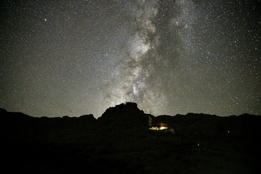阿里暗夜星空。旦真次旦攝