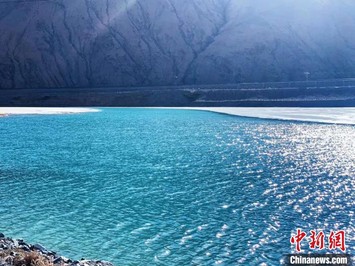 長(zhǎng)江源頭河流、湖泊、濕地實(shí)現(xiàn)常態(tài)化巡查巡護(hù)
