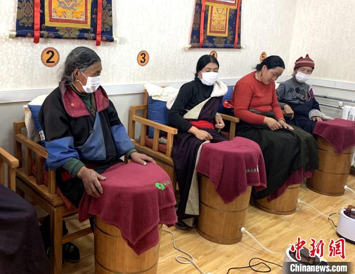 青海藏鄉(xiāng)醫(yī)改見聞：公共衛(wèi)生分片區(qū)，濱?！巴庠眰鲙蛶?/></a></div>
                        <div   id=
