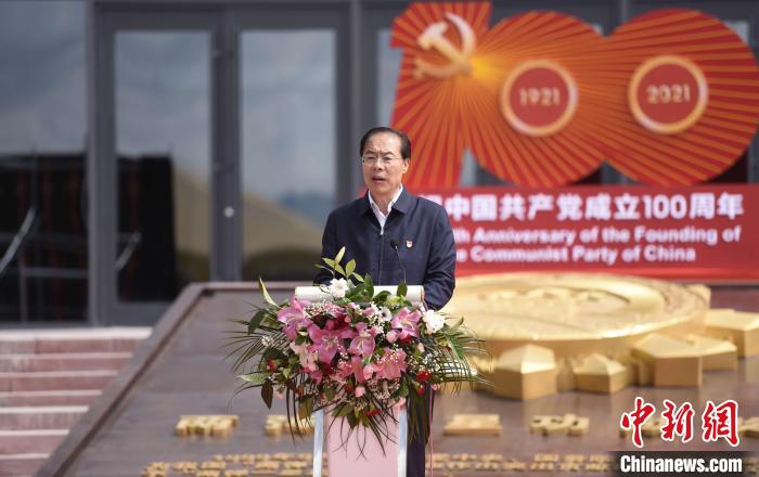 圖為中共青海省委常委、秘書長于叢樂致辭?！￡愇哪?攝