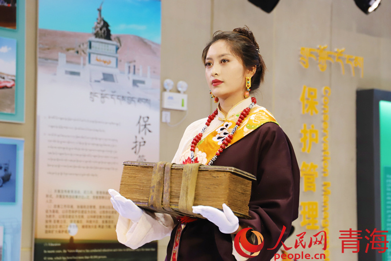 藏品展示。人民網(wǎng) 楊啟紅攝