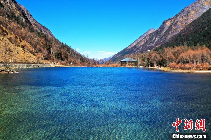 畢棚溝景區(qū)風(fēng)光?！“苍?攝