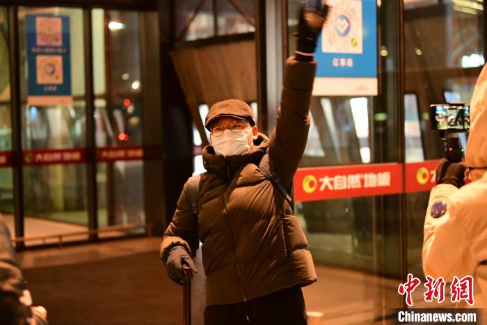 1月9日晚剛到沈陽(yáng)?！¤F西區(qū)委宣傳部 攝