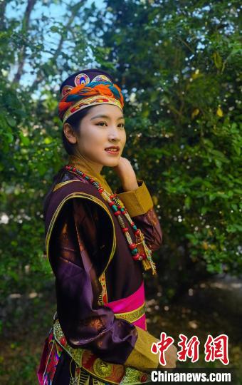 圖為國家級非遺項目——林芝工布藏族服飾?！±盍?攝
