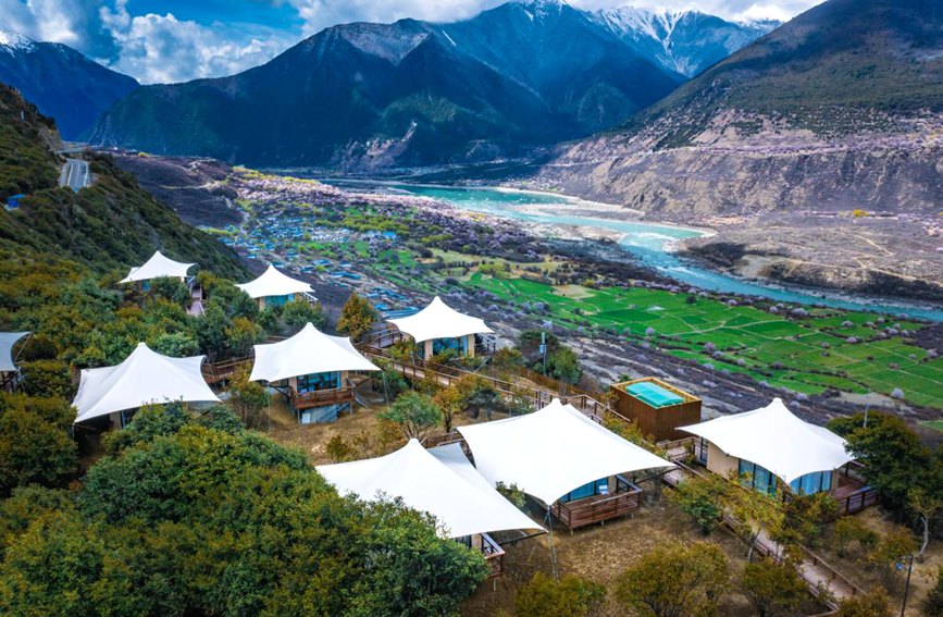 依托桃花資源，打造文旅產(chǎn)業(yè)。 張靜攝