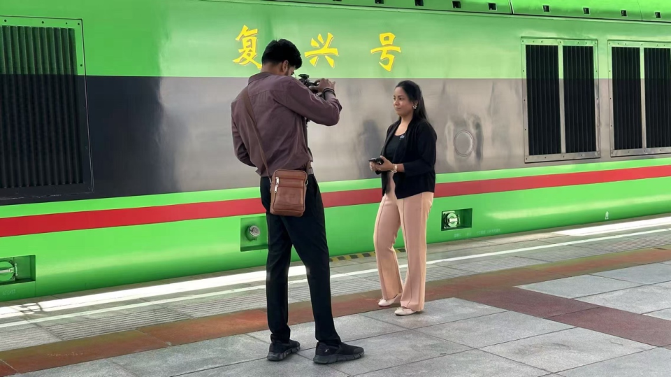 “中國(guó)在保護(hù)自然環(huán)境的同時(shí)實(shí)現(xiàn)了高度現(xiàn)代化！” ——多國(guó)記者眼中的現(xiàn)代西藏_fororder_圖片4