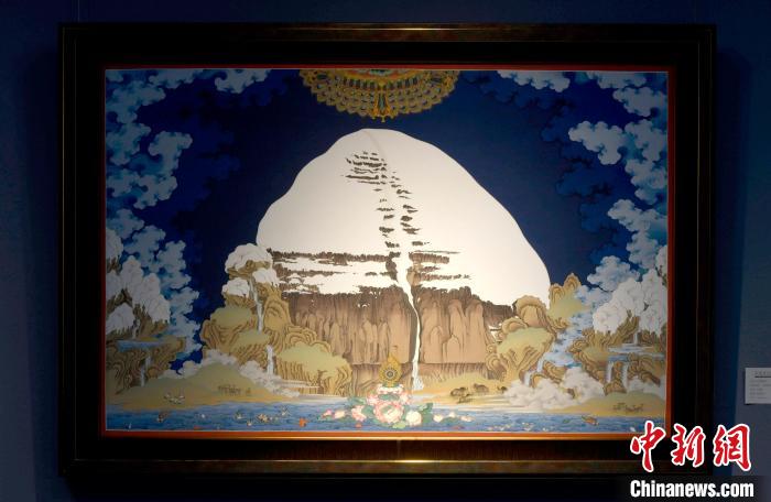 圖為5月16日，展覽中新創(chuàng)唐卡作品《岡底斯山》?！±盍?攝